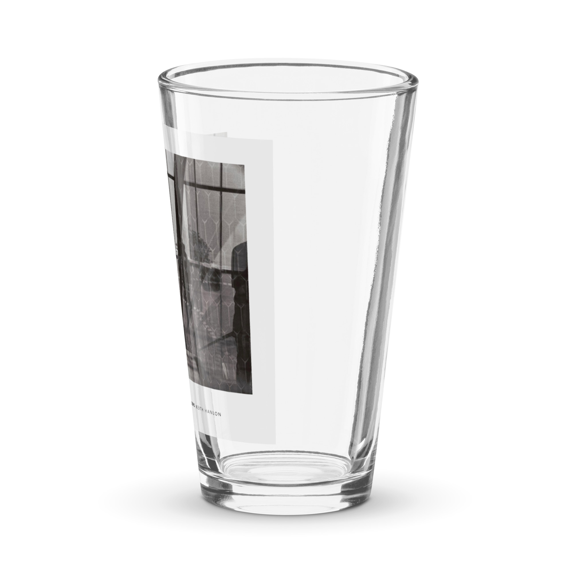 Music for Airport Workers Pint Glass - Image 4